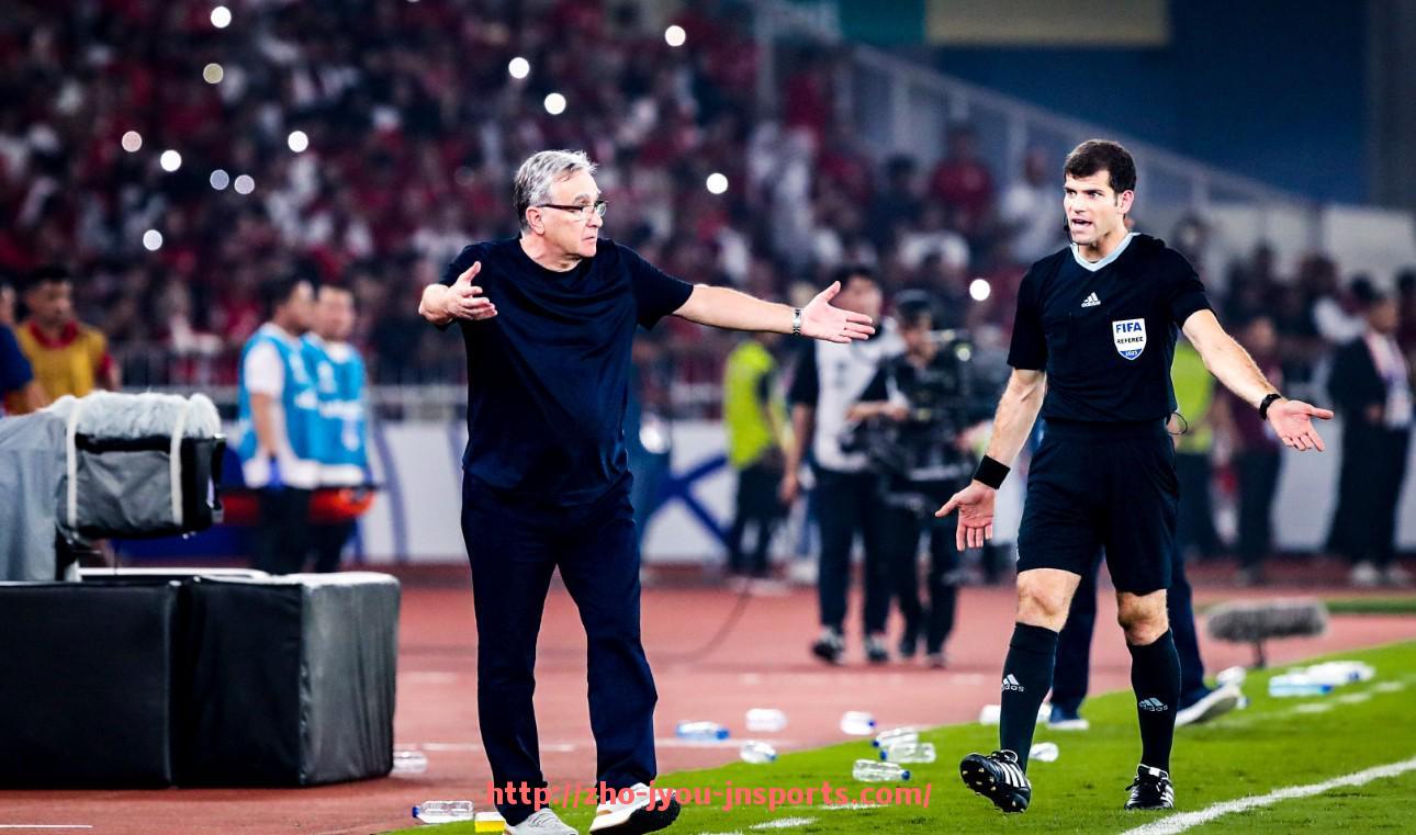 jiuyou九游娱乐-世俱杯比赛中队医紧急救护流程及实操规范指导